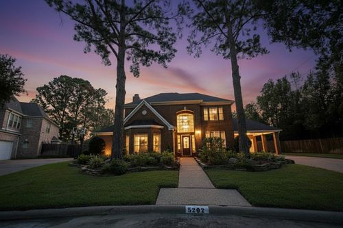 5202 Summer Snow Dr, Houston, TX, 77041-6592 | Card Image