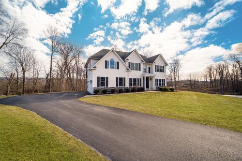 22 Biltmore Drive, Beekman, NY, 12533 | Card Image