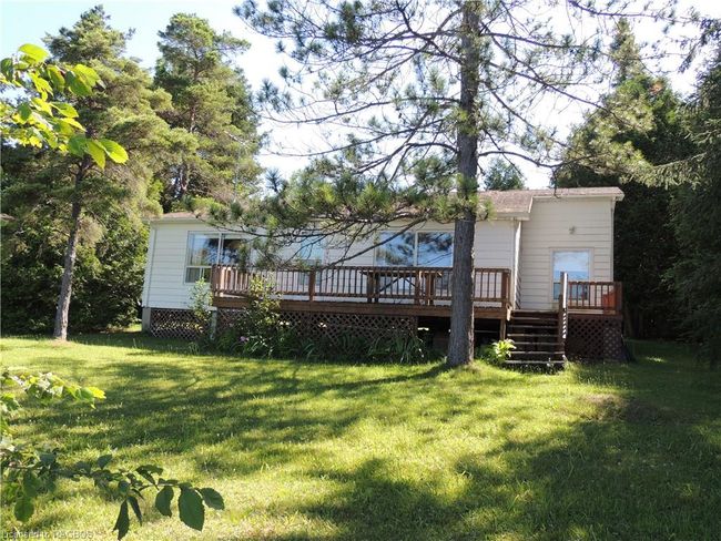 240 Point Rd, House other with 3 bedrooms, 1 bathrooms and 7 parking in Flesherton ON | Image 4