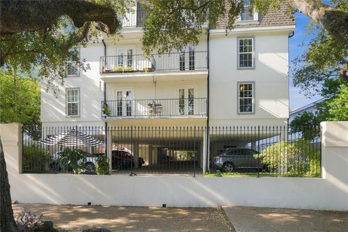 2f-3625 Saint Charles Avenue, New Orleans, LA, 70115 | Card Image