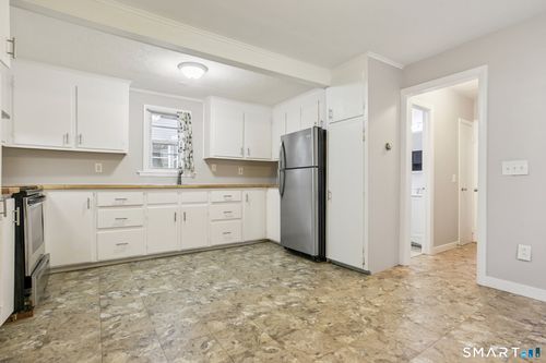 41 Fountain St, Norwich, CT, 06360-5007 | Card Image