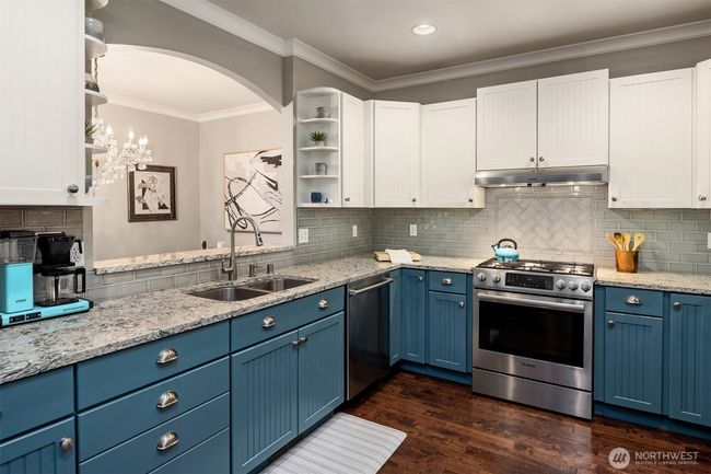 3833 24th Avenue W, House other with 3 bedrooms, 2 bathrooms and 1 parking in Seattle WA | Image 13