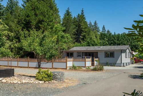 3-2100 Errington Rd, Errington, BC, V0R1V0 | Card Image