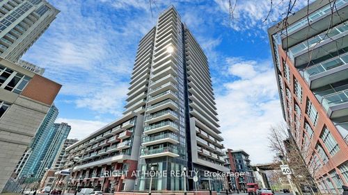 207-38 Iannuzzi St, Toronto, ON, M5V0S2 | Card Image