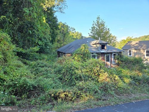 5 Jane St, Coatesville, PA, 19320-4201 | Card Image