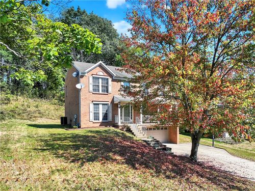 185 Stonewood Dr, Bethel Park, PA, 15102-2266 | Card Image