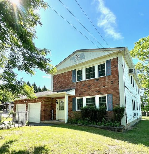 68-66-68 Hawthorne Ave, East Islip, NY, 11730-1926 | Card Image