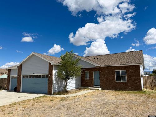 307 S 13th St, Saratoga, WY, 82331-5009 | Card Image