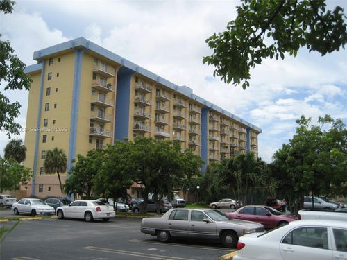 414e-4550 Nw 9th St, Miami, FL, 33126-2339 | Card Image
