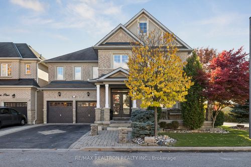 11 Shorten Pl, Ajax, ON, L1T0E9 | Card Image