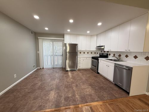 85-85 Smithtown Blvd, Smithtown, NY, 11787-5117 | Card Image