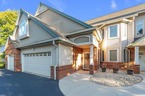 3118 S Toldt Pkwy, West Allis, WI, 53227-3960 | Card Image