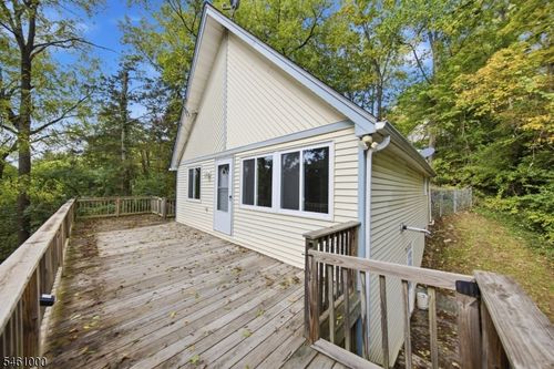 7 Winding Hill Rd, Vernon, NJ, 07462-3457 | Card Image