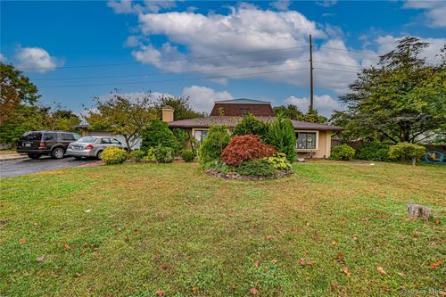 8 Marie Crescent, Brookhaven, NY, 11772 | Card Image