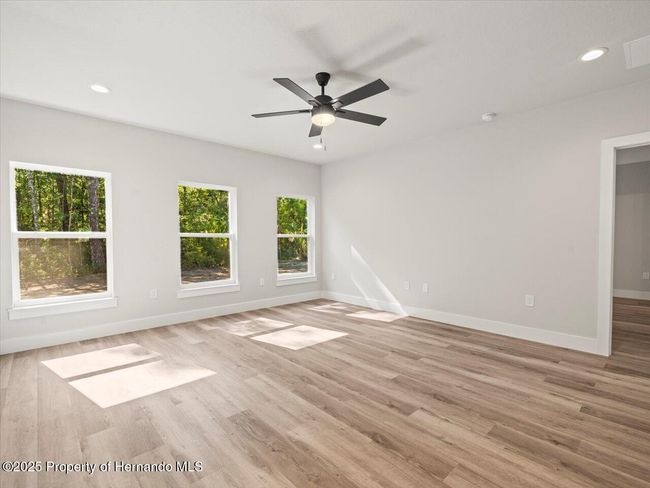 14448 Chimney Swift Rd, House other with 4 bedrooms, 2 bathrooms and null parking in WEEKI WACHEE FL | Image 9