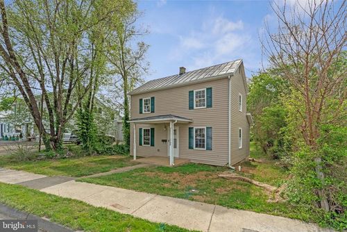 306 N Buckmarsh St, BERRYVILLE, VA, 22611-1014 | Card Image