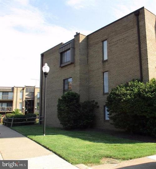 104-7599 Gales Ct, MANASSAS, VA, 20109-7599 | Card Image