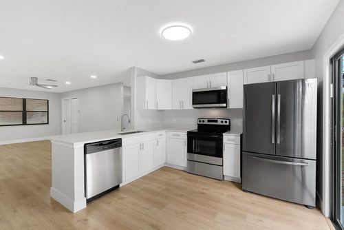 2240 86th Dr, Vero Beach, FL, 32966-5023 | Card Image