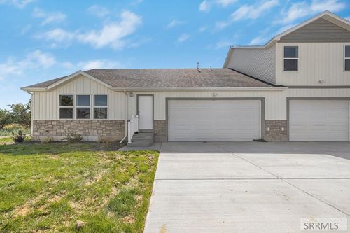 3218 Raynard Ln, Idaho Falls, ID, 83401-3091 | Card Image
