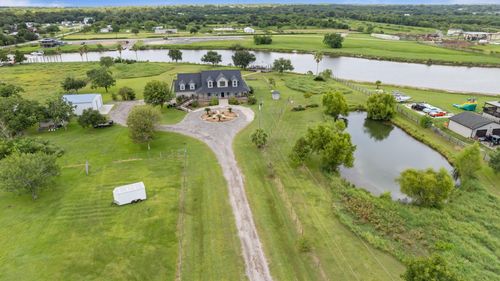 7902 S Redfish Dr, Hitchcock, TX, 77563 | Card Image