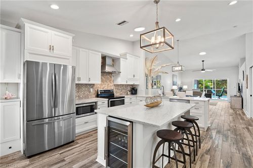 22r-804 Wiggins Bay Dr, NAPLES, FL, 34110-6025 | Card Image