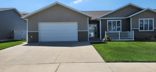 713 Bremner Ave, Bismarck, ND, 58503-3001 | Card Image
