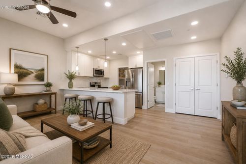 204-2042 E River Rd, Tucson, AZ, 85718-1552 | Card Image