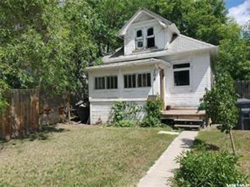204 Av K S, Saskatoon, SK, S7M2C8 | Card Image