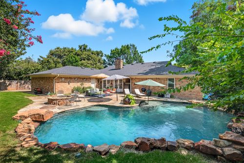 3904 Stonehenge Rd, Fort Worth, TX, 76109-3414 | Card Image