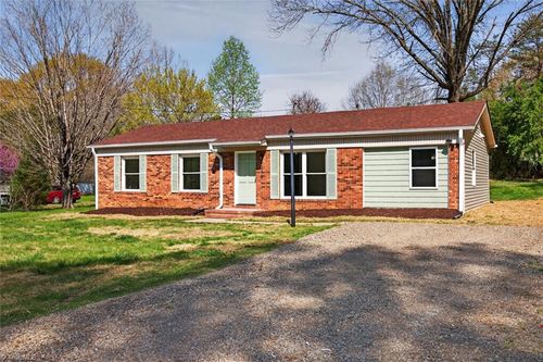 2016 Bryant St, Madison, NC, 27025-9702 | Card Image