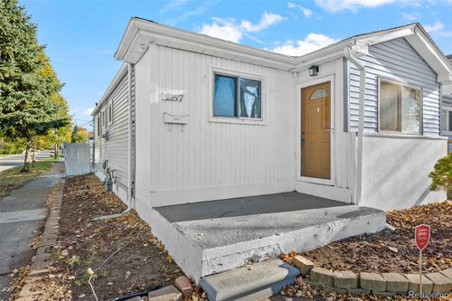 1257 Applewood Ave, Lincoln Park, MI, 48146-2041 | Card Image