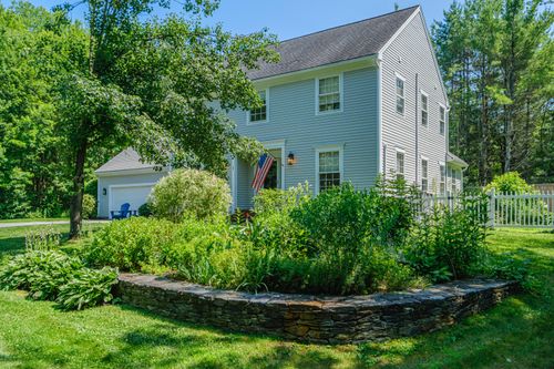 1 Geary Way, Falmouth, ME, 04105 | Card Image