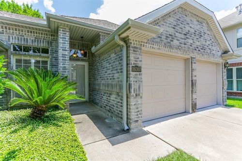 16307 Cobble Springs Ct, Sugar Land, TX, 77498-7119 | Card Image