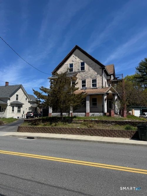 139-137-139 Woodstock Ave, Putnam, CT, 06260-1429 | Card Image