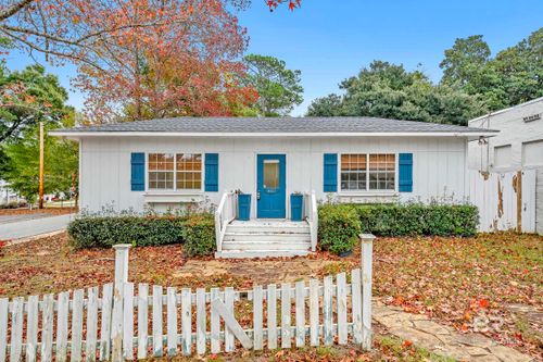 460 N Section St, Fairhope, AL, 36532-2614 | Card Image