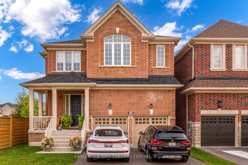 89 Maple Fields Cir, Aurora, ON, L4G3X7 | Card Image
