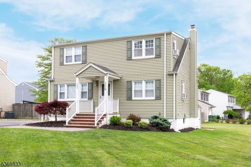 200 Plainfield Rd, Edison, NJ, 08820-2914 | Card Image