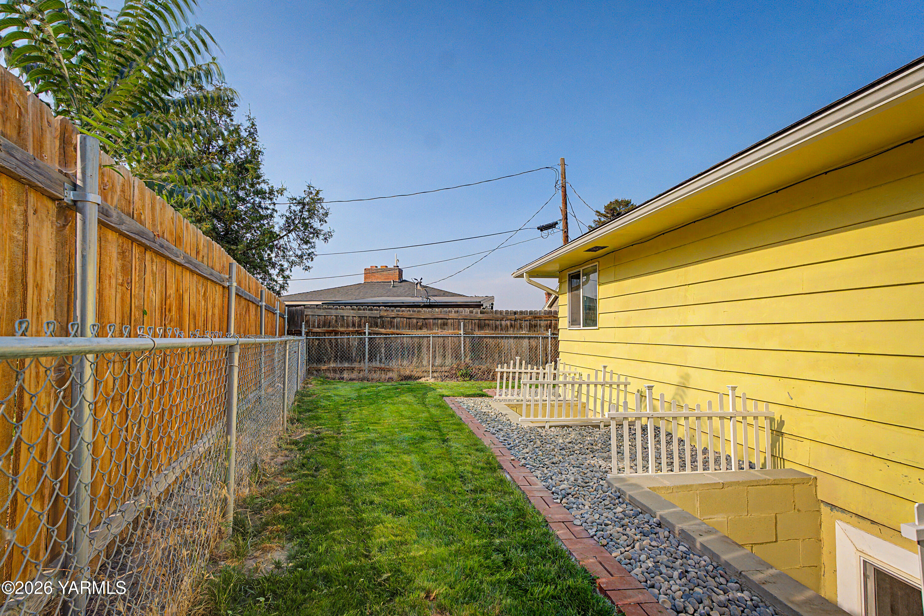 Residential in Sunnyside 4
