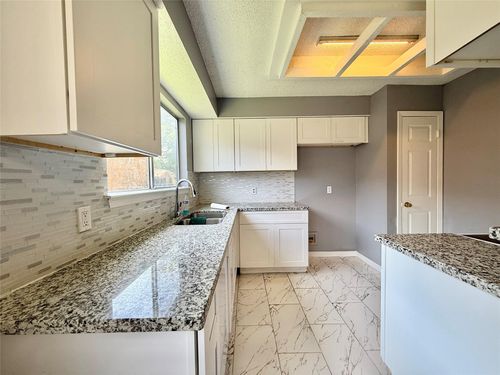 8715 Belle Glen Dr, Houston, TX, 77099-1502 | Card Image