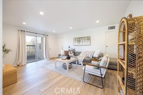 c104-25801 Marguerite Parkway, Mission Viejo, CA, 92692 | Card Image