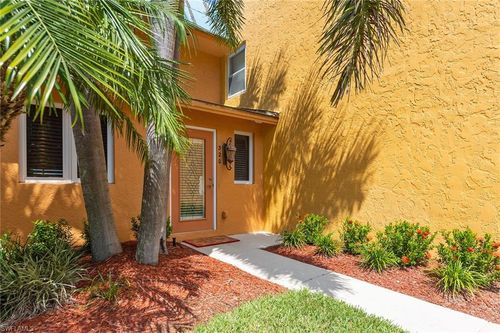 apt-320-800 River Point Dr, NAPLES, FL, 34102-3474 | Card Image