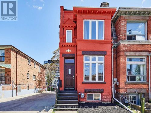 95 Wolseley St, Toronto, ON, M5T1A4 | Card Image