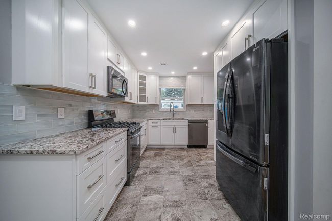 7175 Richardson Rd, House other with 3 bedrooms, 2 bathrooms and null parking in West Bloomfield MI | Image 8