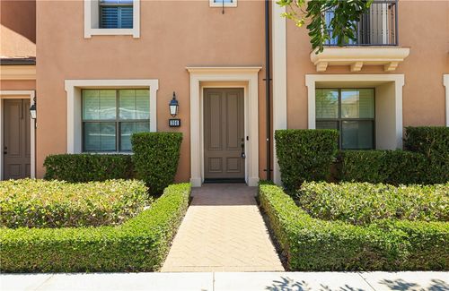 206 Rodeo, Irvine, CA, 92602-1800 | Card Image