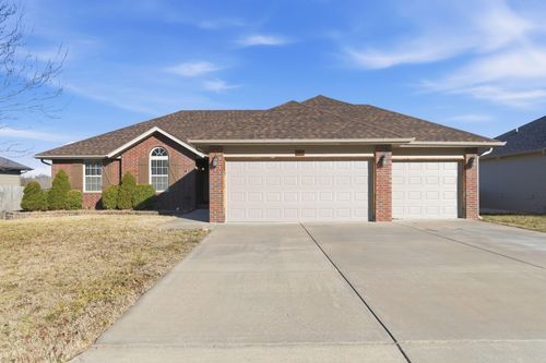 205 E Lapis Ave, Republic, MO, 65738-8101 | Card Image