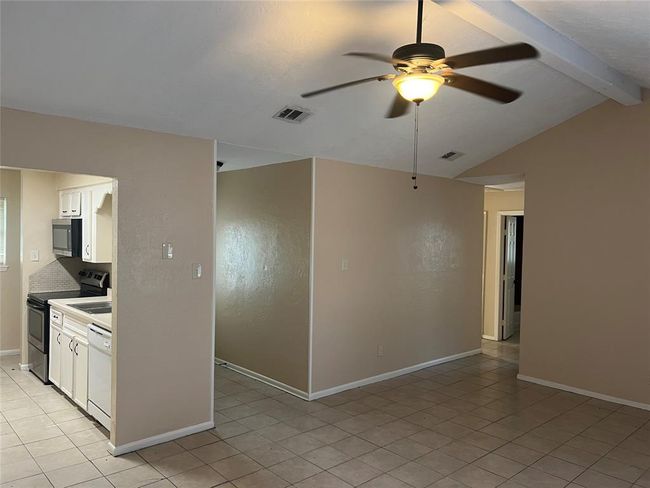 22195 E Martin Dr, Home with 3 bedrooms, 1 bathrooms and null parking in Porter TX | Image 12