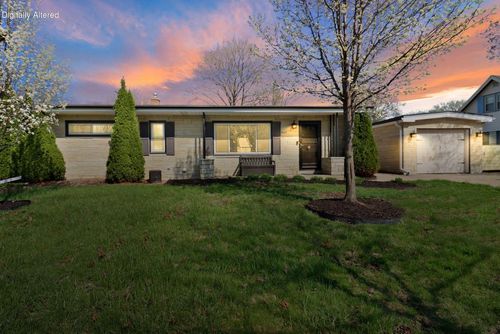 3182 N Knoll Boulevard, Wauwatosa, WI, 53222 | Card Image