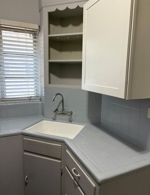 apt-2-970 Sw 7th St, Miami, FL, 33130-3218 | Card Image
