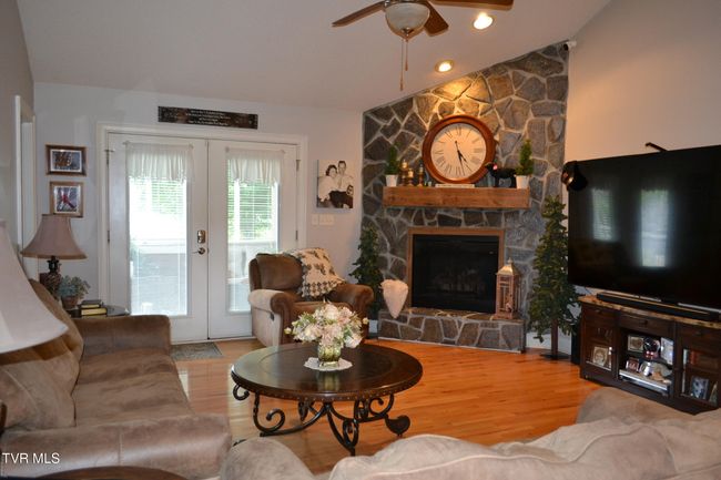 18486 Spoon Gap Rd, House other with 2 bedrooms, 2 bathrooms and null parking in Abingdon VA | Image 8