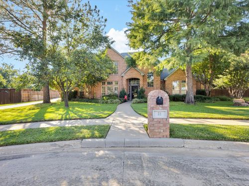 21 Wellington Oaks Cir, Denton, TX, 76210-5571 | Card Image